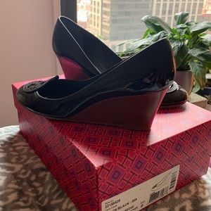 Tory Burch LOUISA Black Patent Leather Wedge